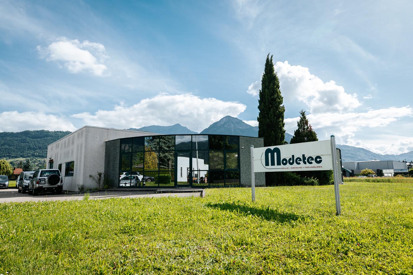 Entreprise MODETEC, fabrication de moules industriels de précision pour injection plastqiue