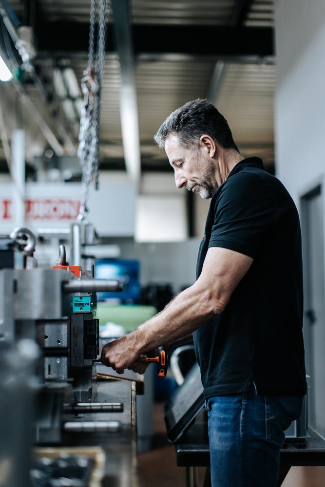Photo d'une maintenance de moule pour injection plastique